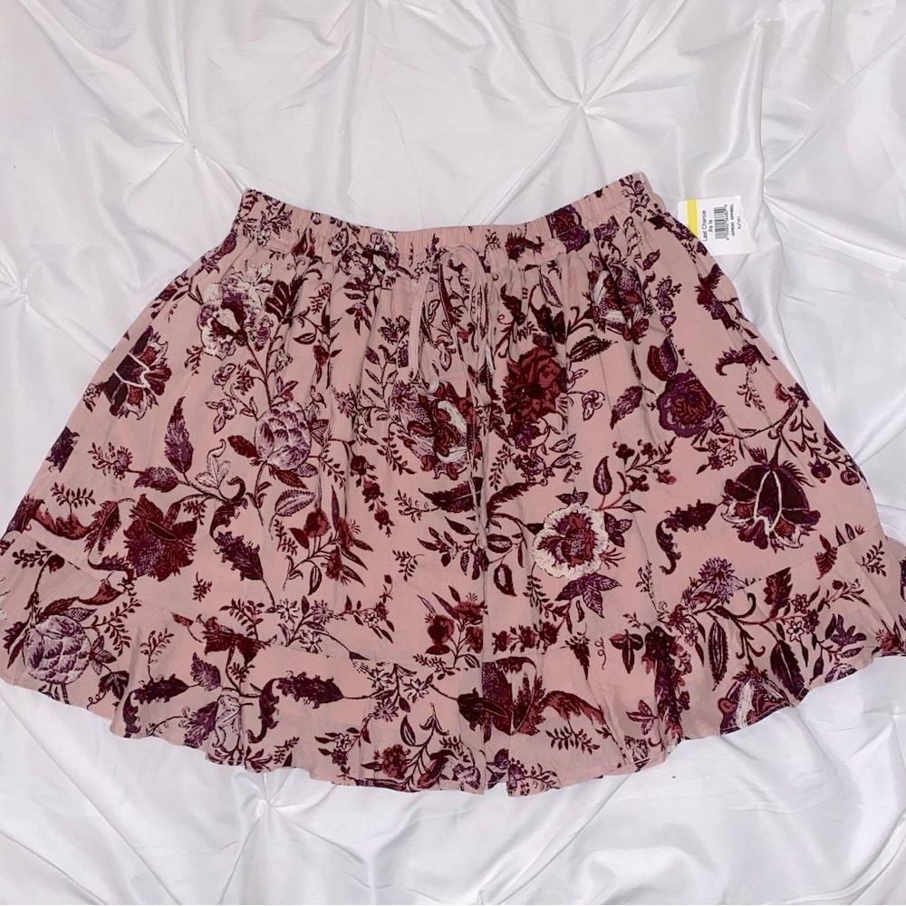 Nwt Ever After Mauve Floral Skirt Size M